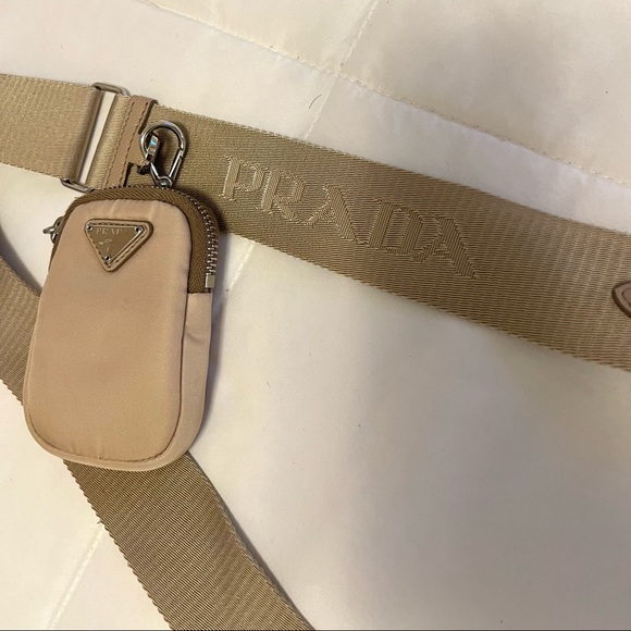 Authentic Prada Nylon Re-Edition 2000 Shoulder Bag with matching headband - Picture 5 of 16